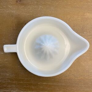 VINTAGE SUNKIST Milk Glass Citrus Fruit Juicer, Made in USA
